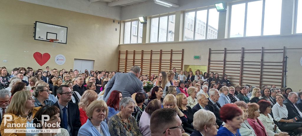 100-lecie i troszeczkę Zespołu Szkół Ekonomiczno-Kupieckich w Płocku