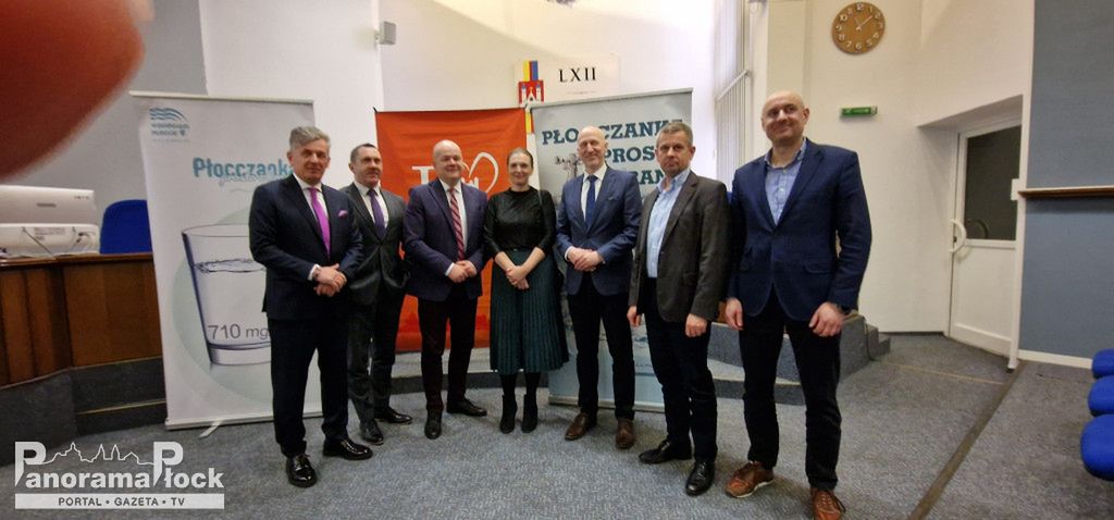 Konferencja dotycząca projektu przebudowy głównej stacji uzdatniania wody w Płocku, przy ul. Górnej