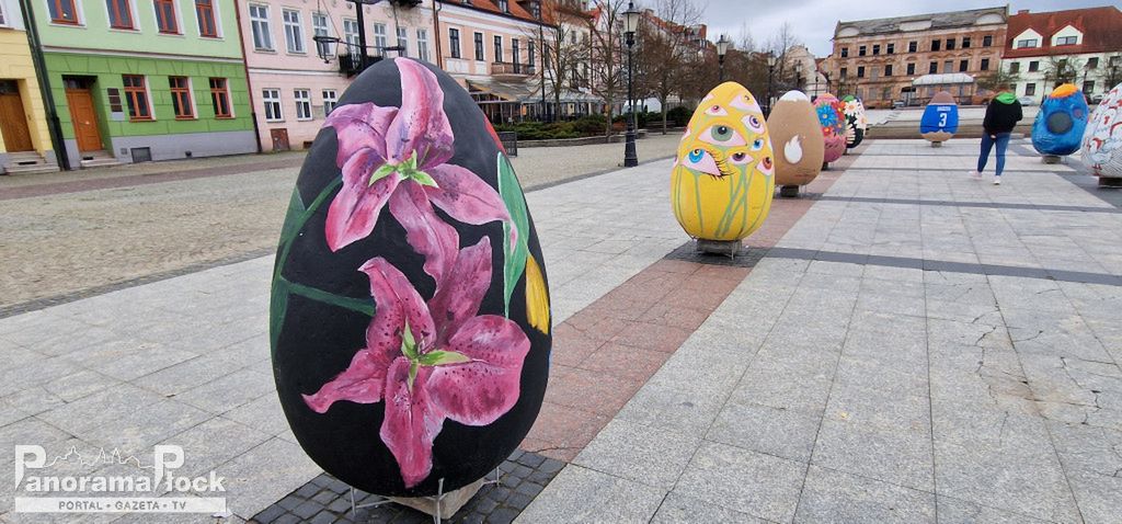 Pisanki Wielkanocne na Starym Rynku w Płocku