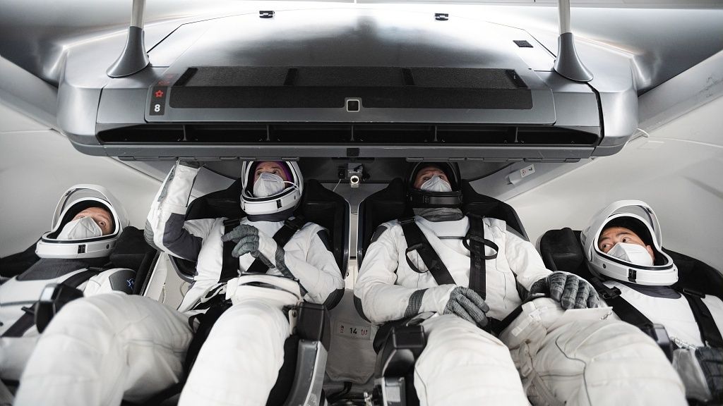 SpaceX Dragon wnętrze