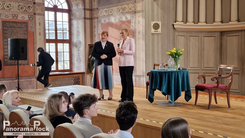 Wizyta Ministry Barbary Nowackiej w Małachowiance