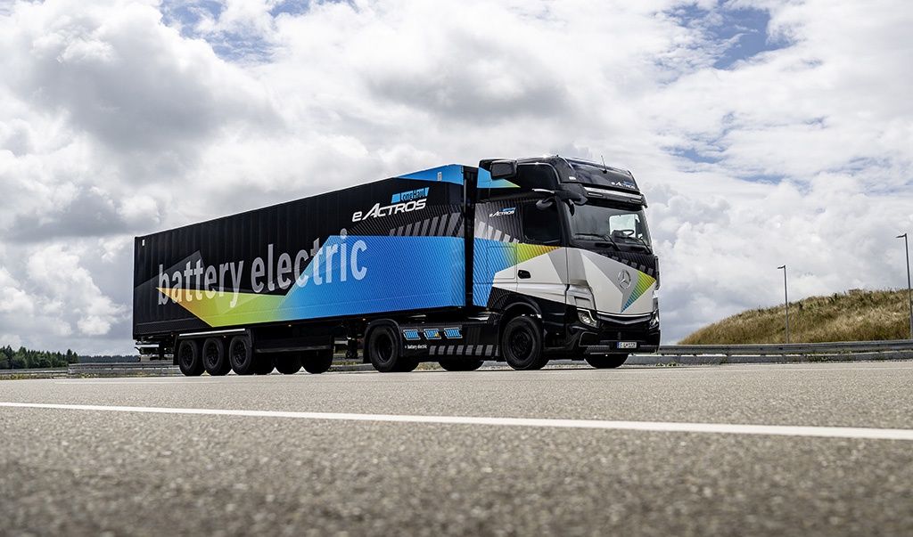 Mercedes-Benz eActros LongHaul