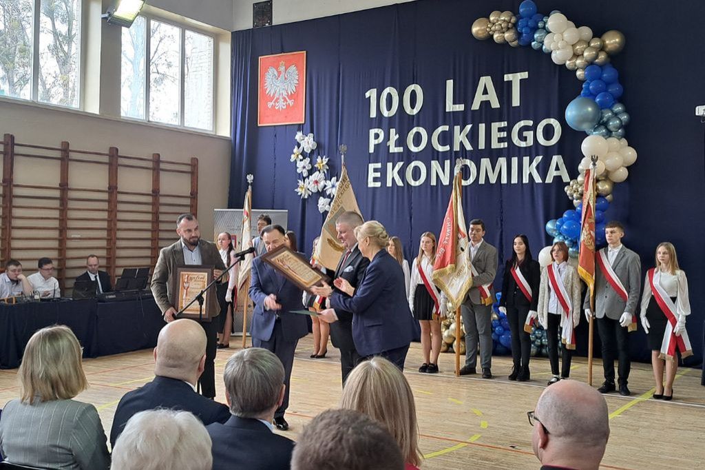 100-lecie i troszeczkę Zespołu Szkół Ekonomiczno-Kupieckich w Płocku