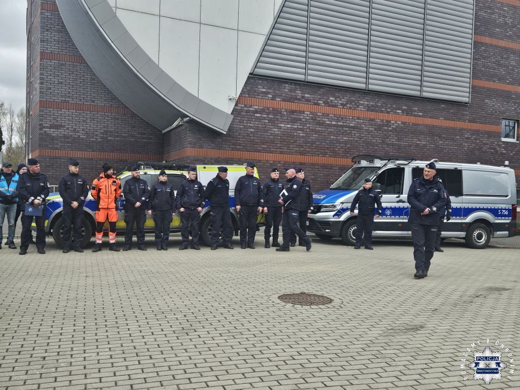 Zdjęcia z ćwiczeń policji