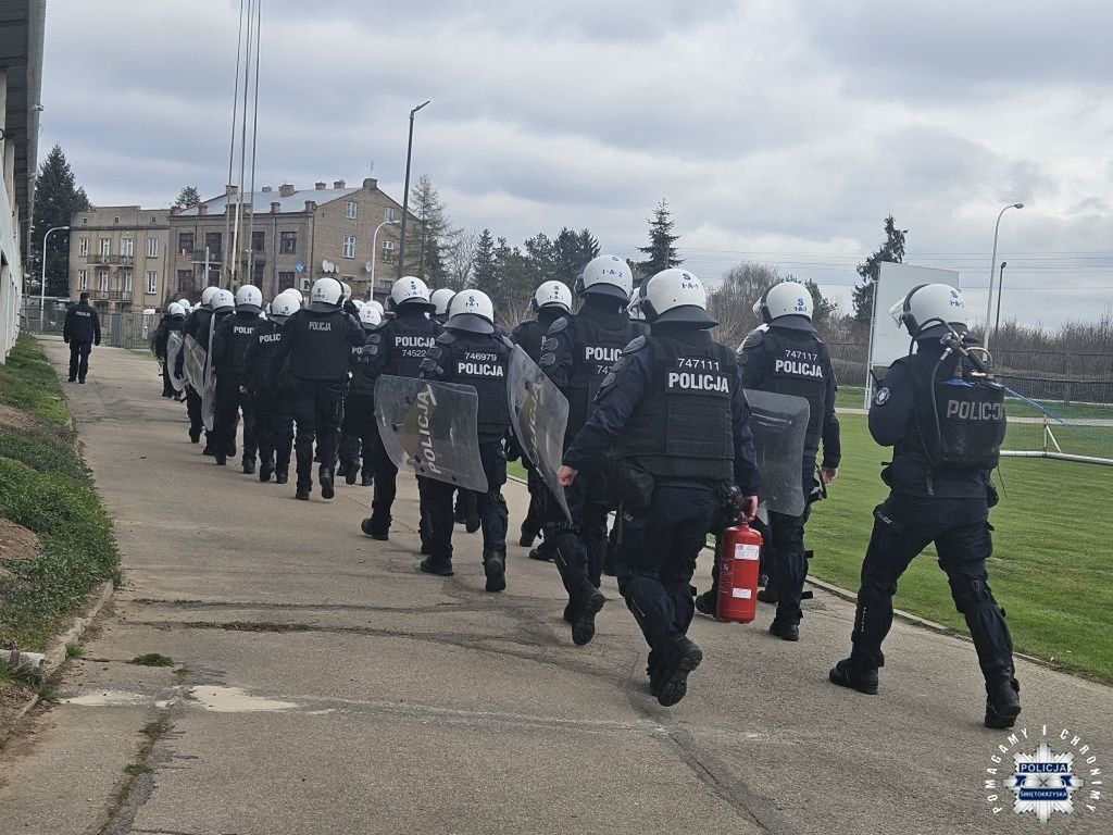 Zdjęcia z ćwiczeń policji