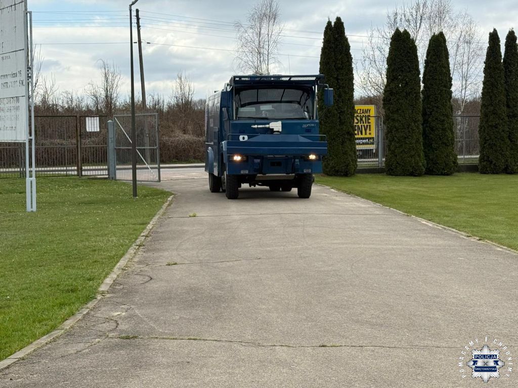 Zdjęcia z ćwiczeń policji