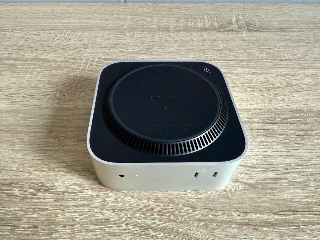 spód Mac mini M4 Pro