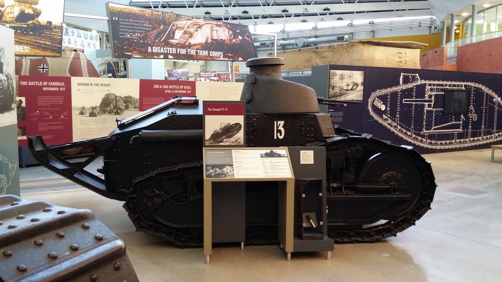Spotkanie z Wargaming w muzeum w Bovington - czołg Renault FT-17