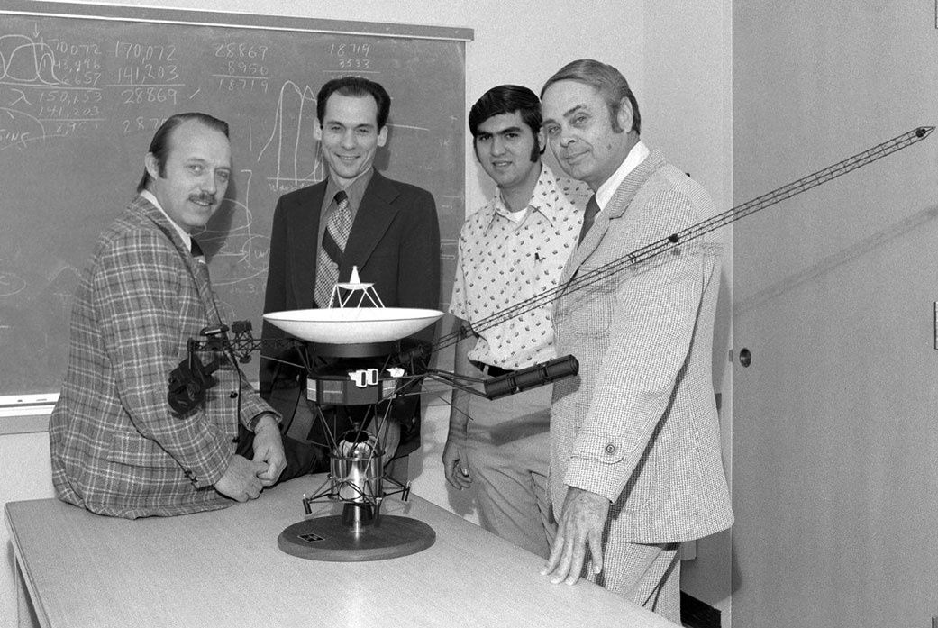 Edward Stone i koledzy z projektu Voyager