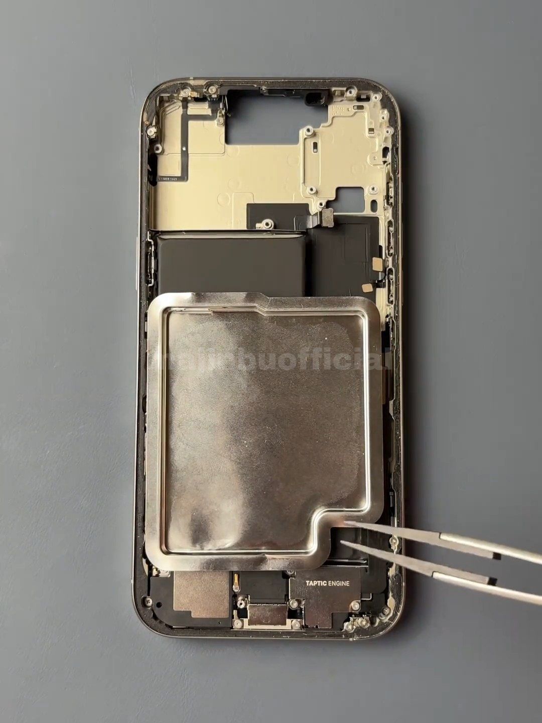 Apple iPhone 17 Pro - zdjęcie wersji amerykańskiej