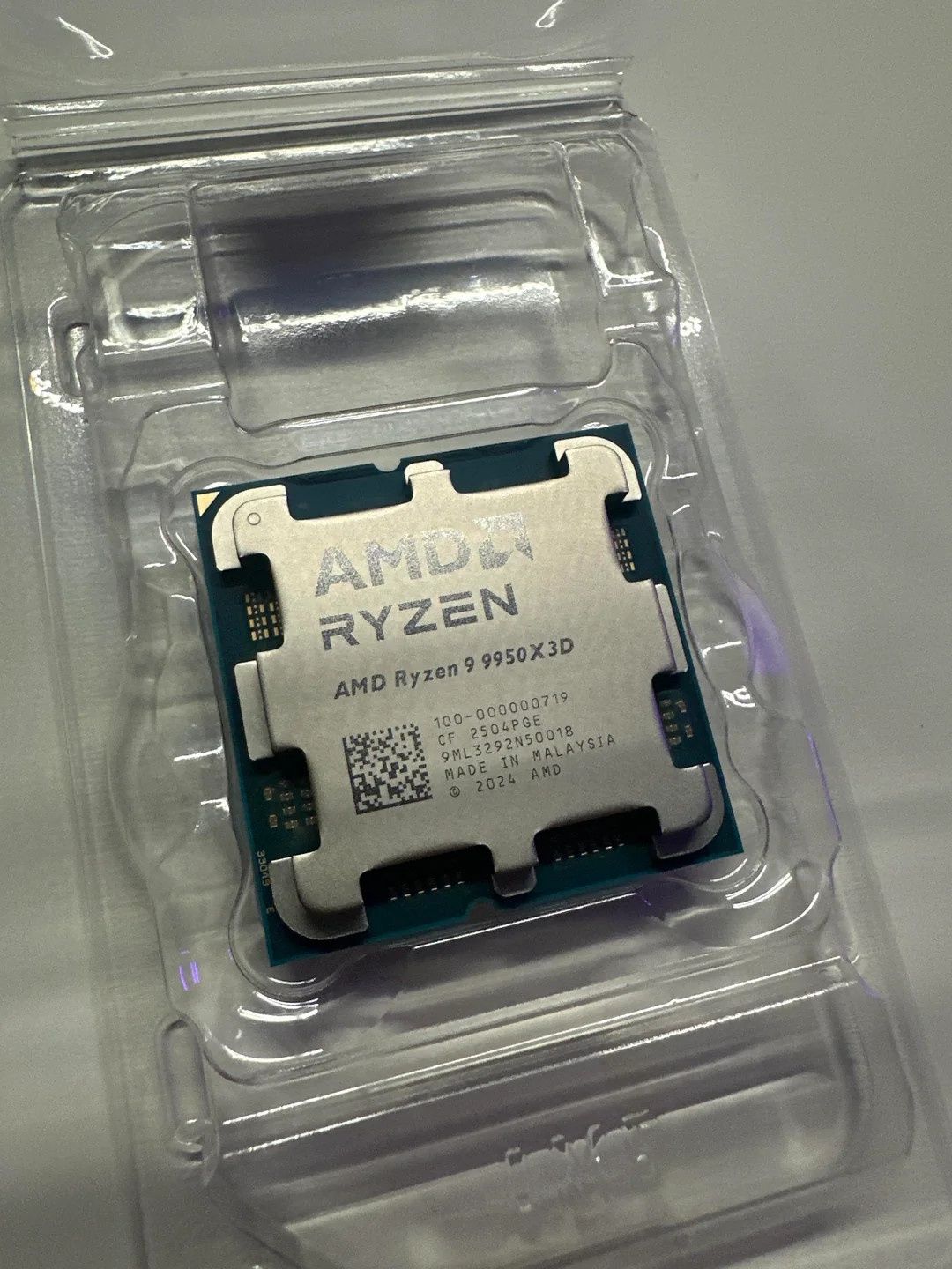 AMD Ryzen 9 9950X3D