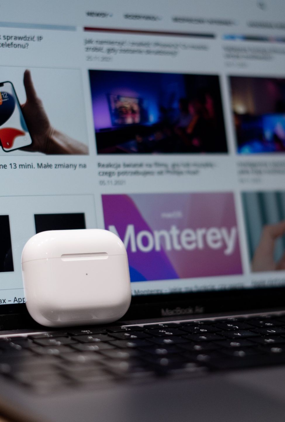Apple AirPods