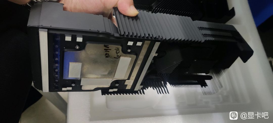GeForce RTX 4000 - chłodzenie