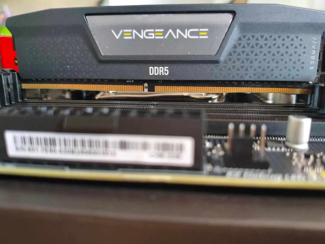 Corsair - podrobione pamięci DDR5