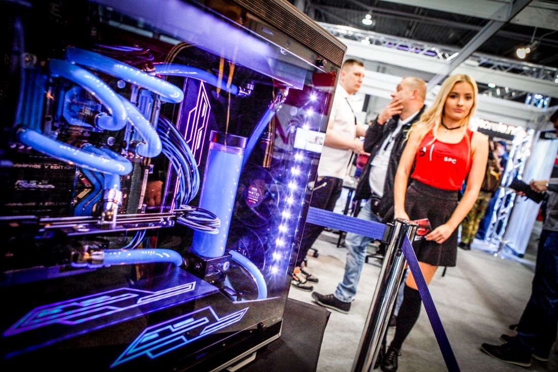 PGA 2016 - komputer chłodzony cieczą