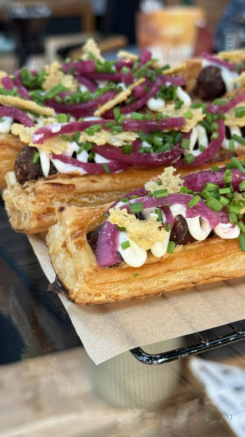 Hot dogi z kabanosami z Rumianego Jabłka w Projekt Nano