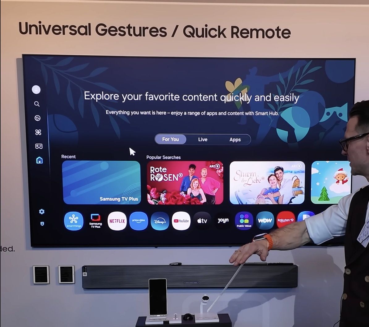 World of Samsung 2025 - sterowanie ruchem przez zegarek