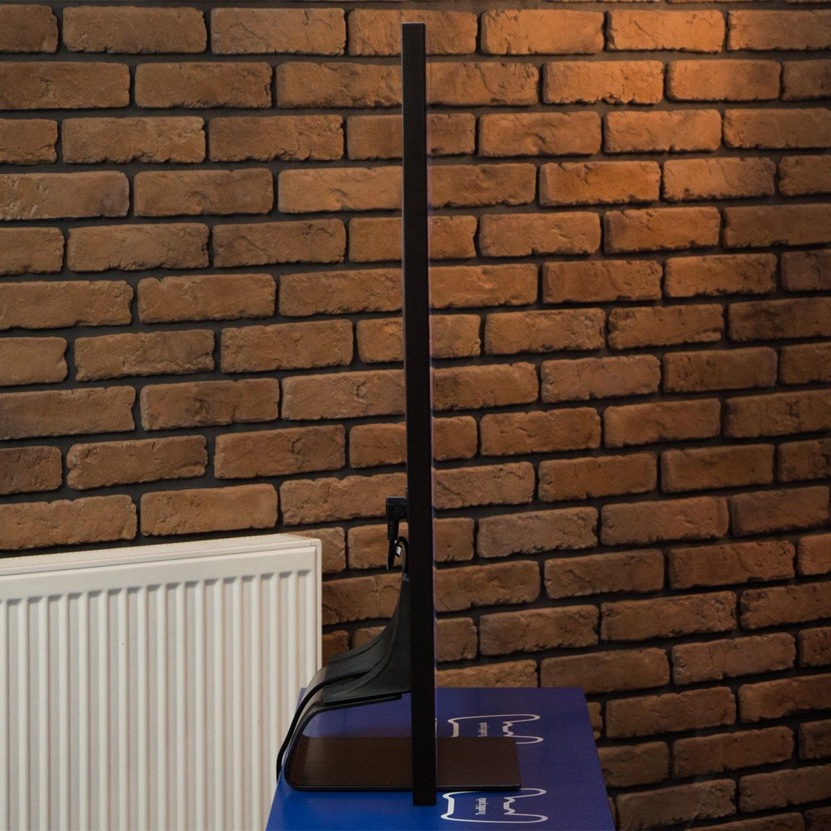Samsung Q800T - widok z boku