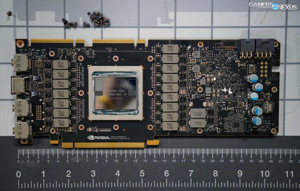 Nvidia Titan V - płytka drukowana