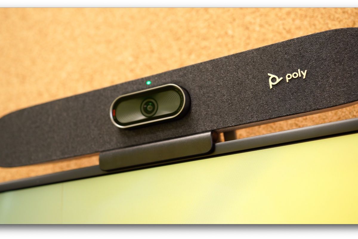 Poly Studio R30 - wideobar