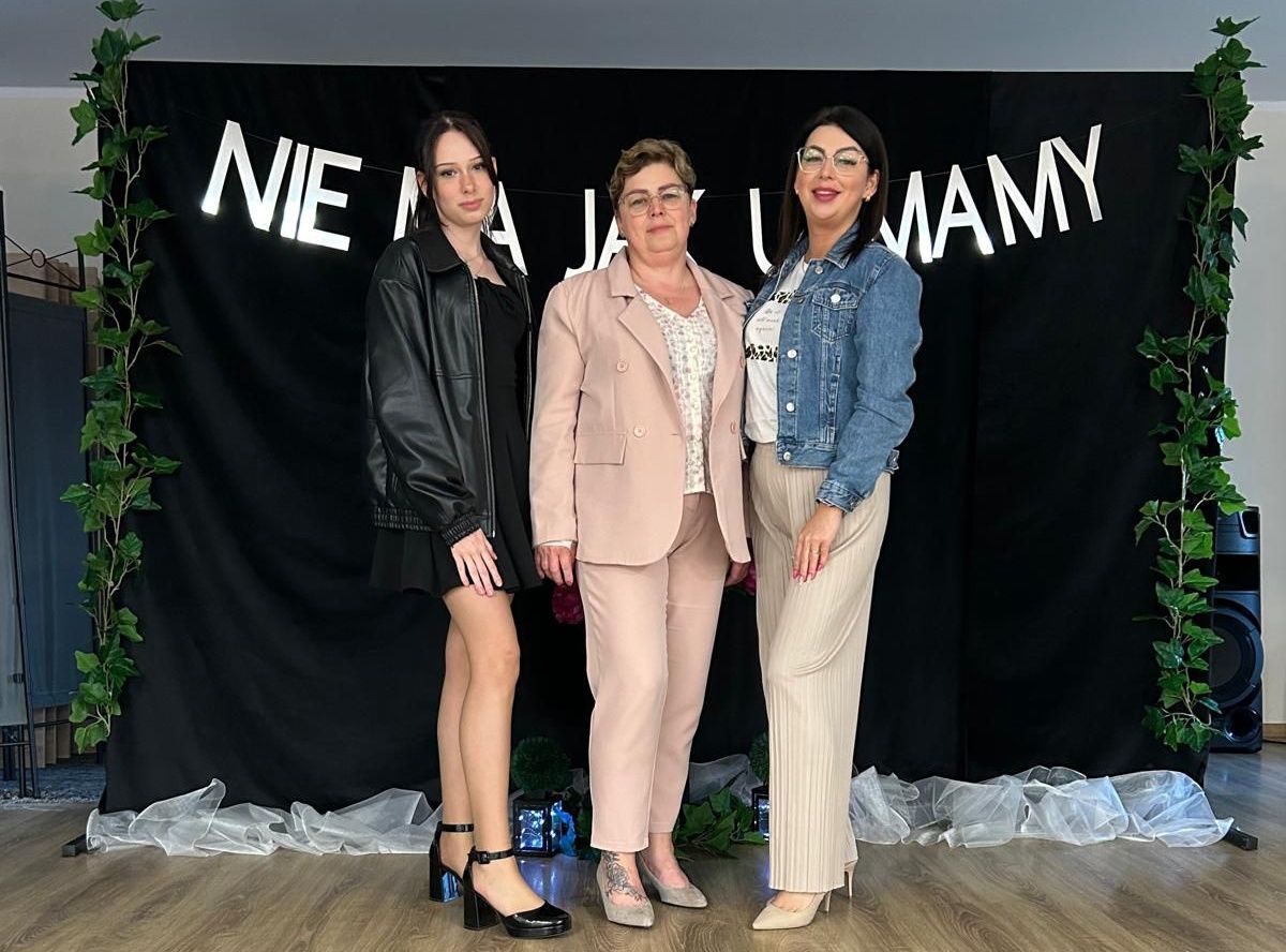 Dorota Paluszkiewicz z córkami