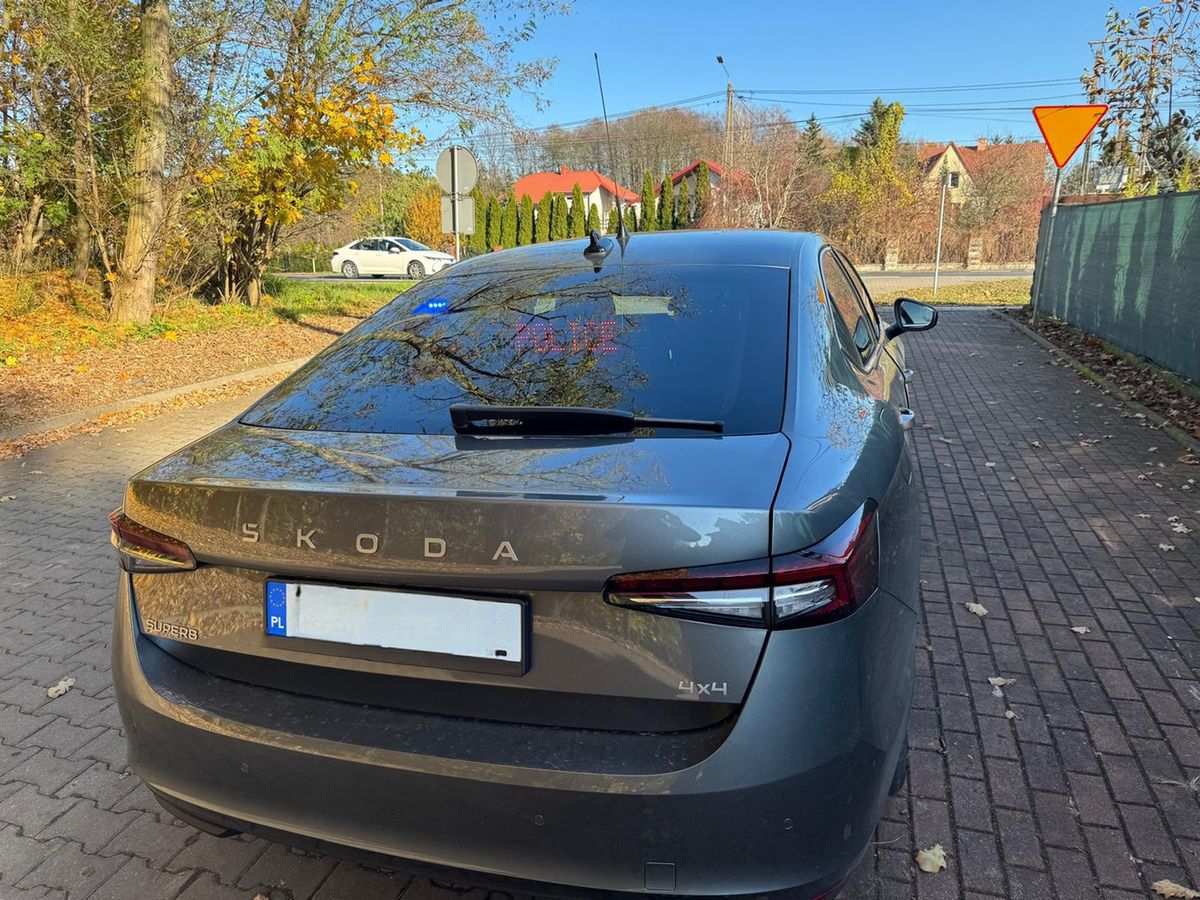 Ponad 200 km/h we mgle