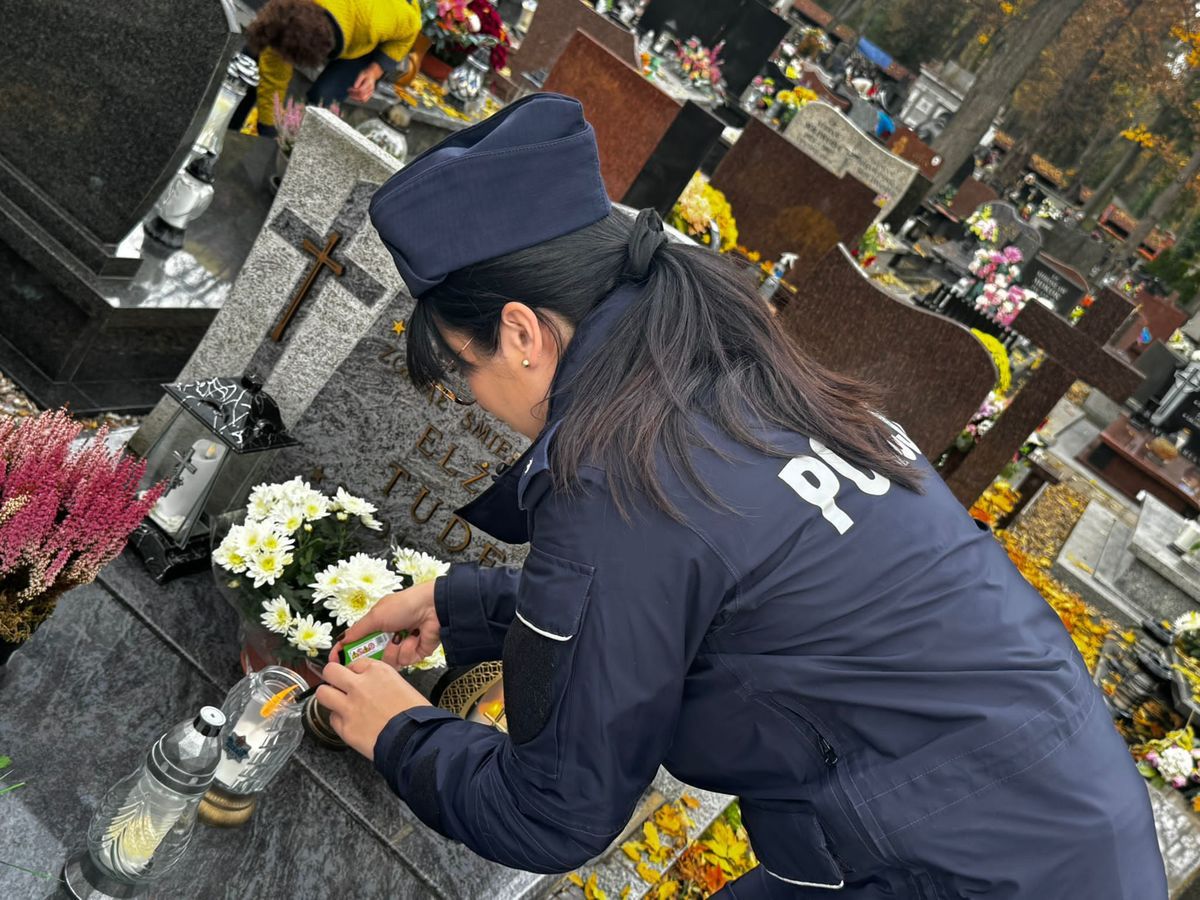 Policjanci oddali hołd