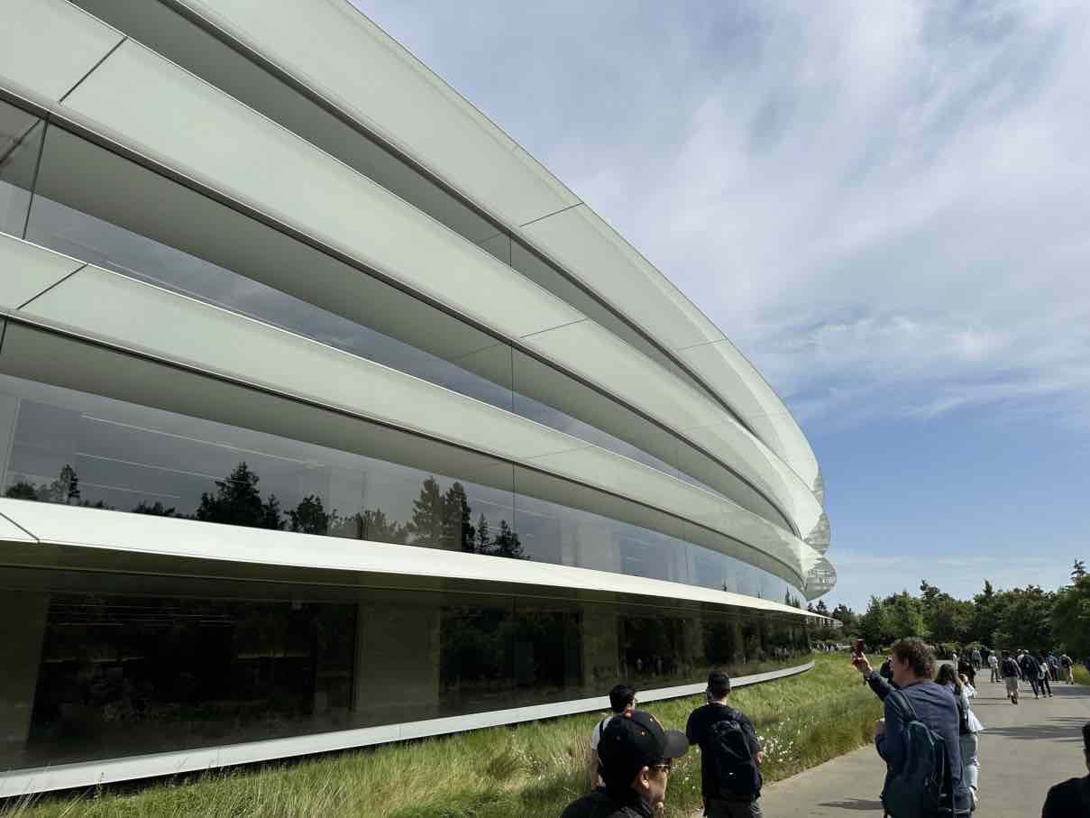 Apple Park budynek donut