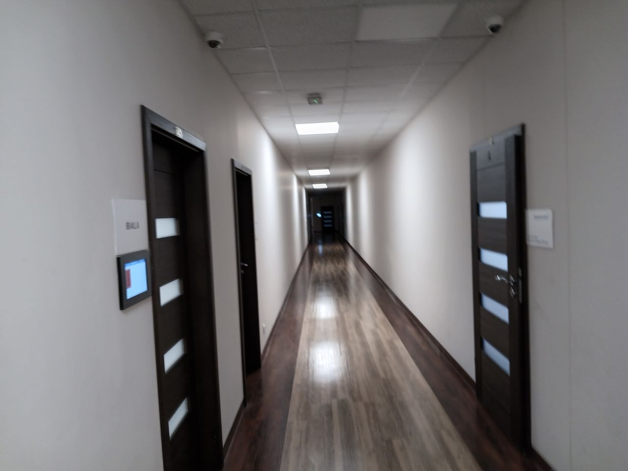 T Phone 5G zdjęcia