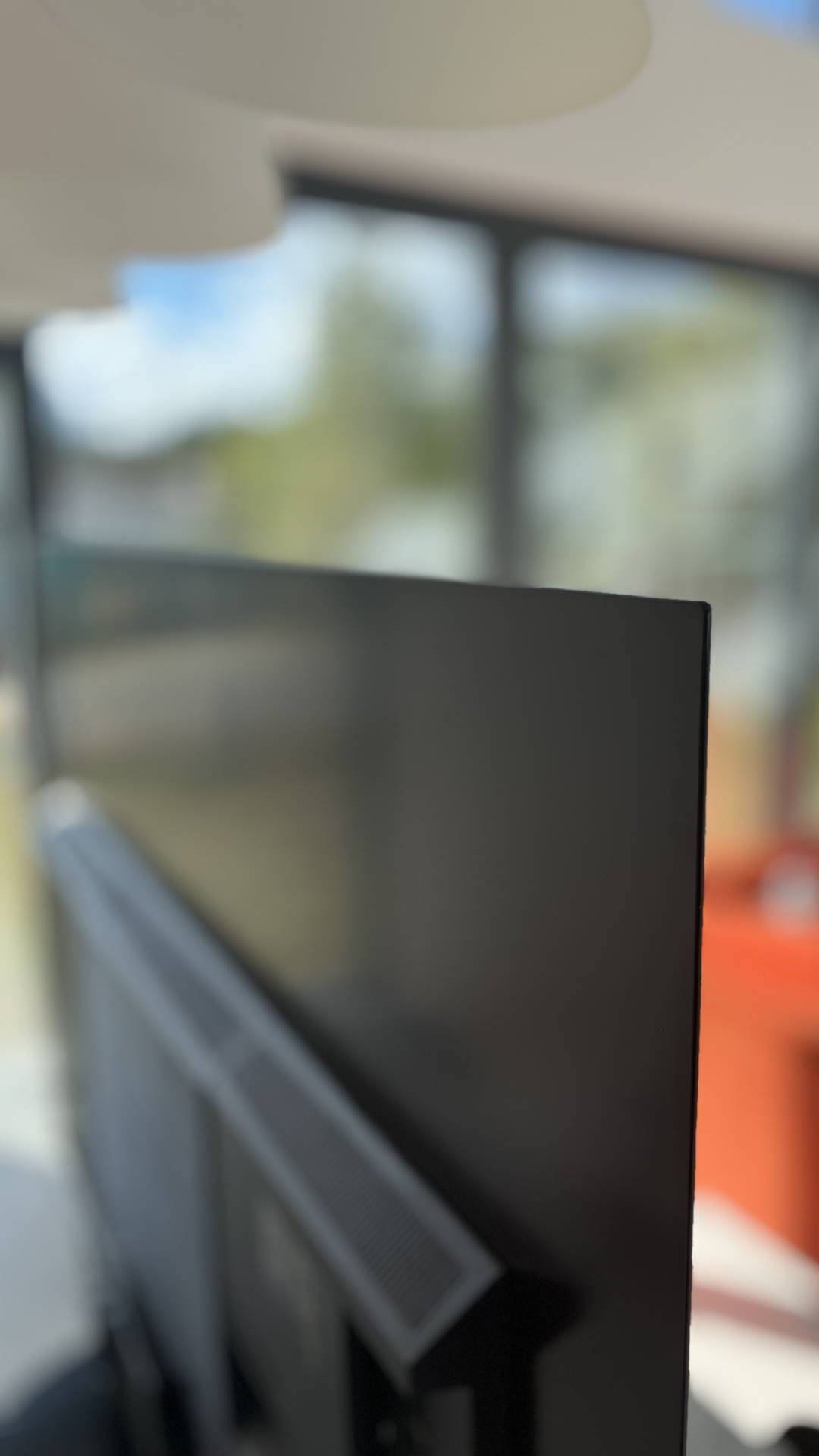Panasonic TX-65JZ1500 - tył panelu