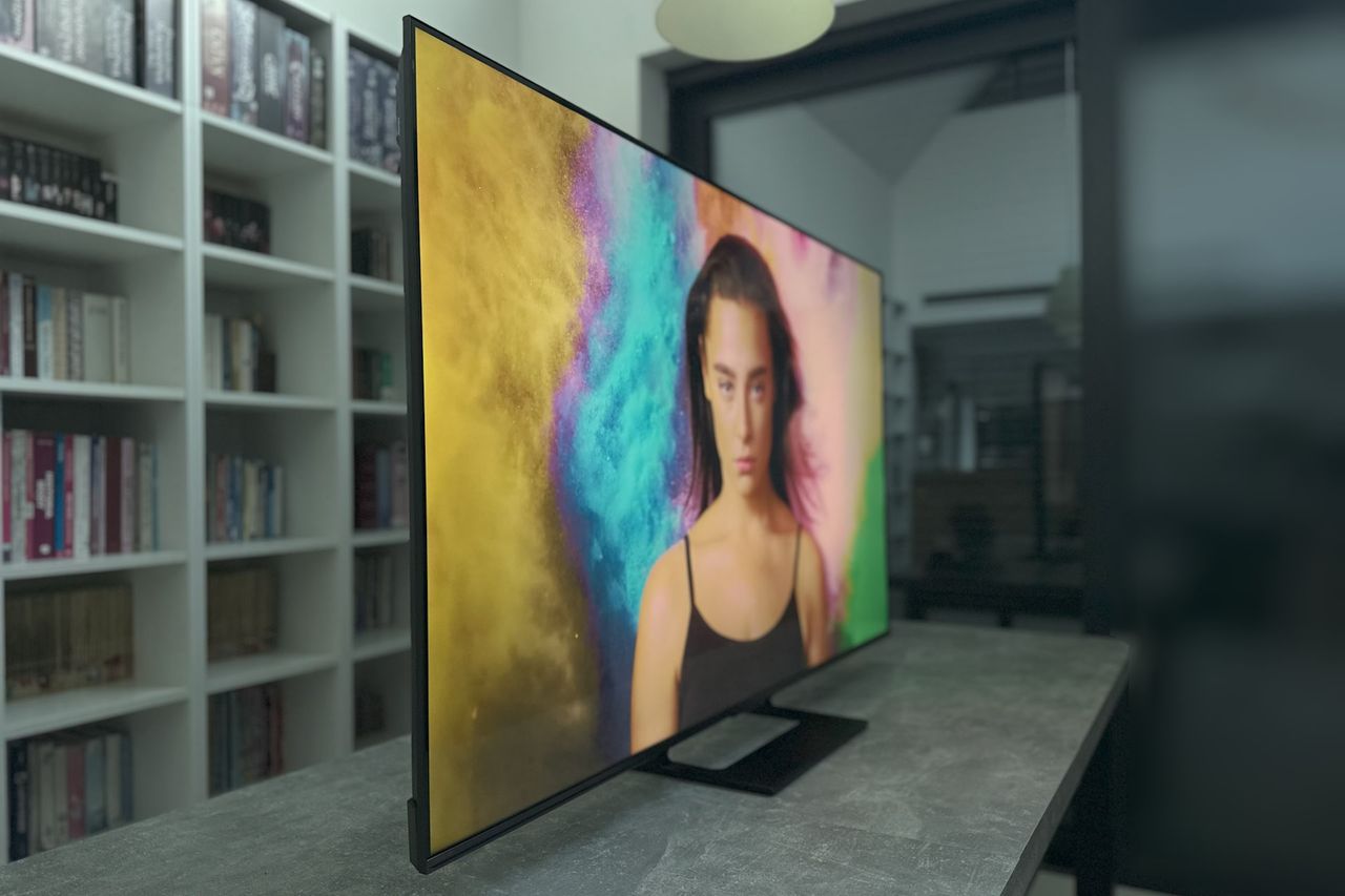 Hisense ULED 65U78Q - kąty widzenie 3