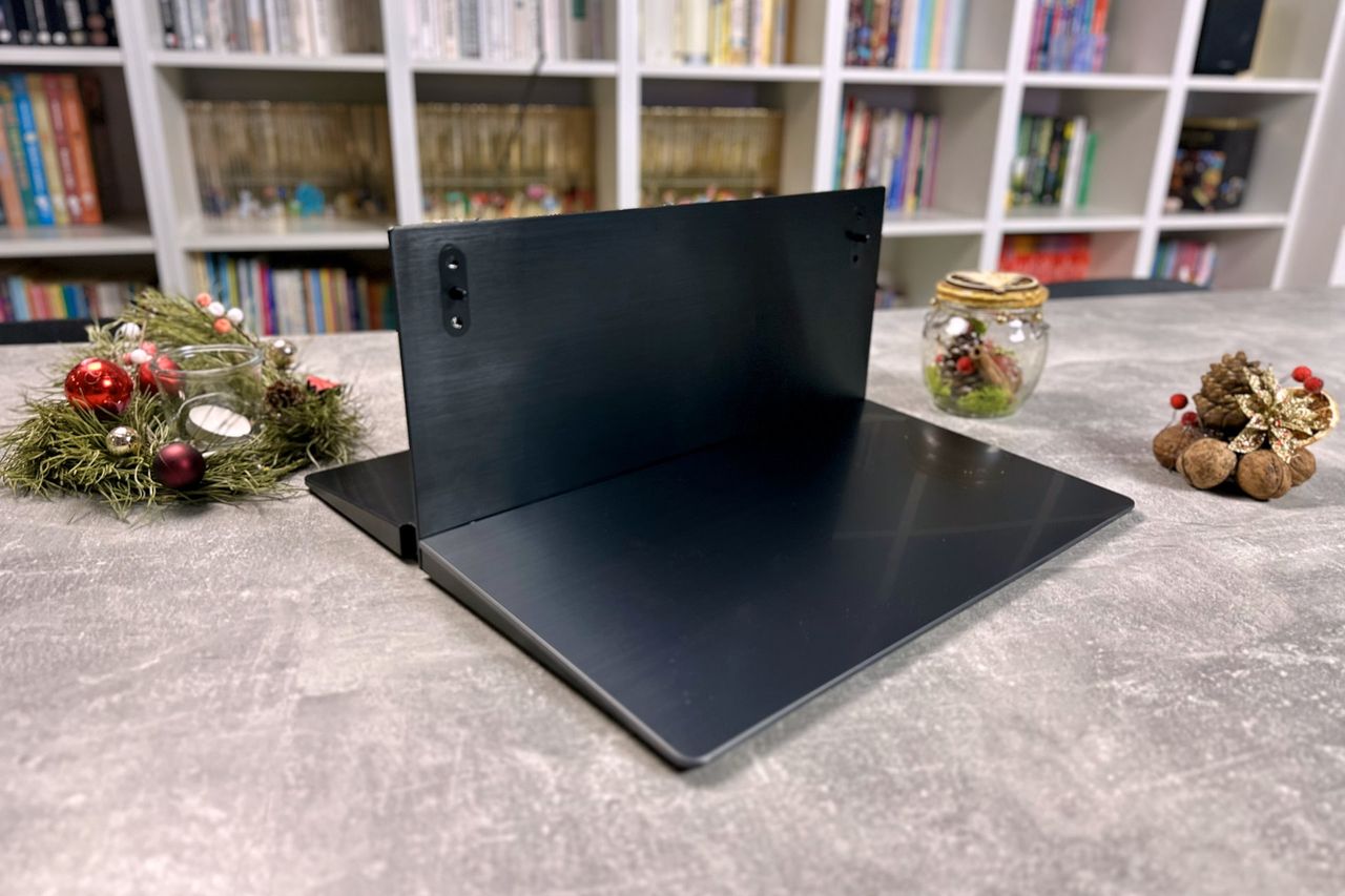 TCL 65C8K - podstawa