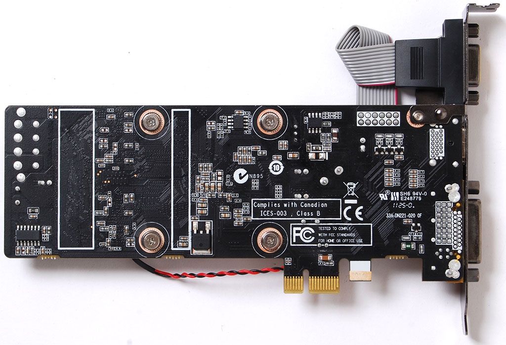 karta zotac geforce gt 520 pci-e x1 - widok od spodu