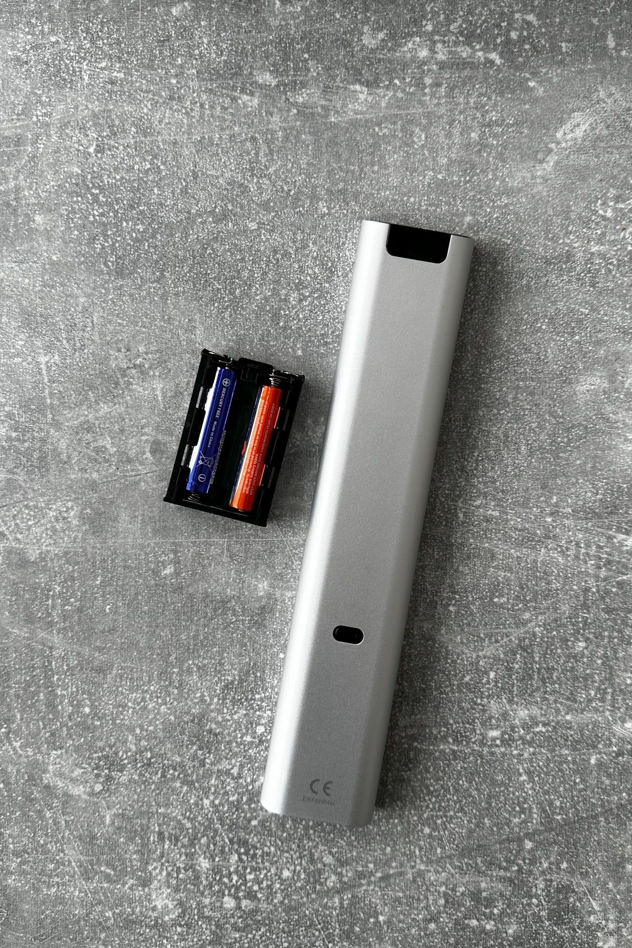 Hisense ULEX X 65UXKQ - pilot tył