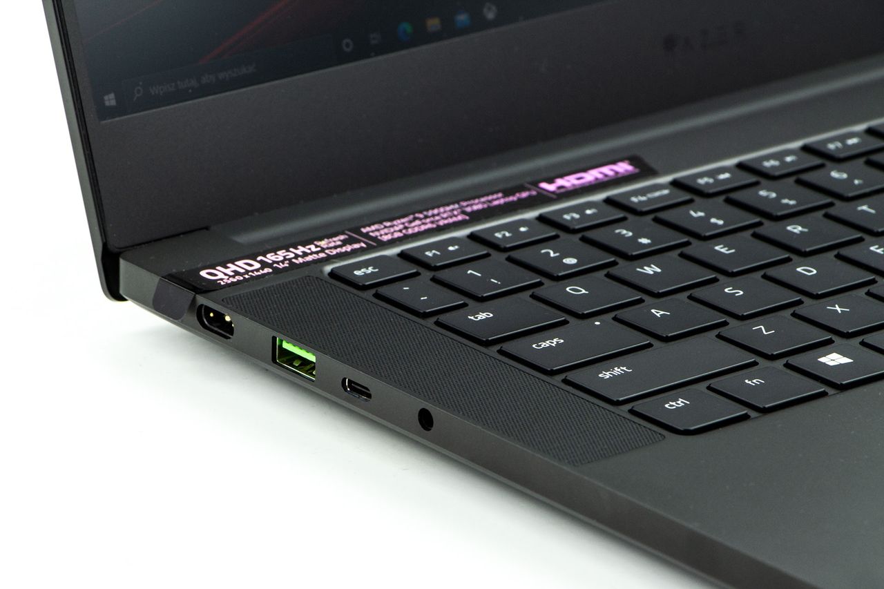Razer Blade 14 - porty po lewej