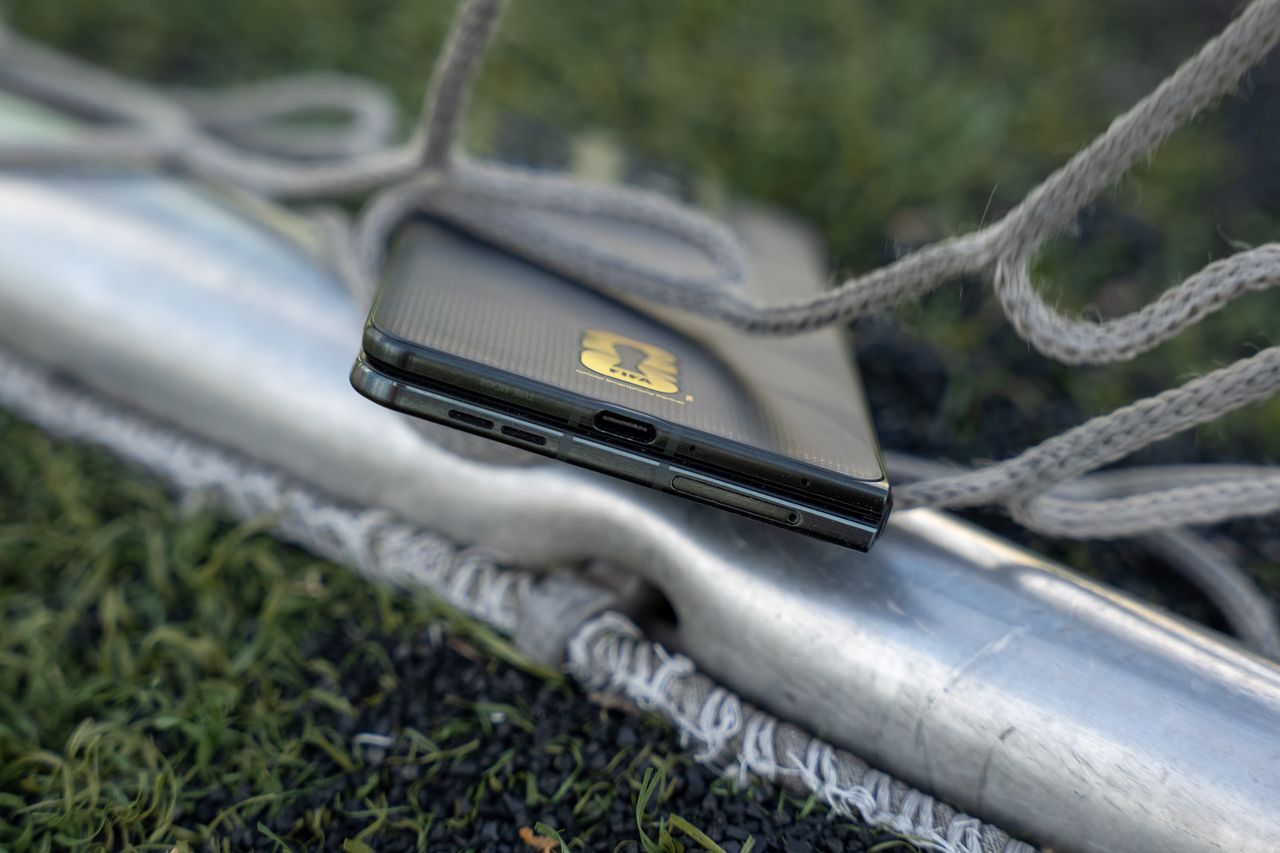 Detale Motoroli razr fold