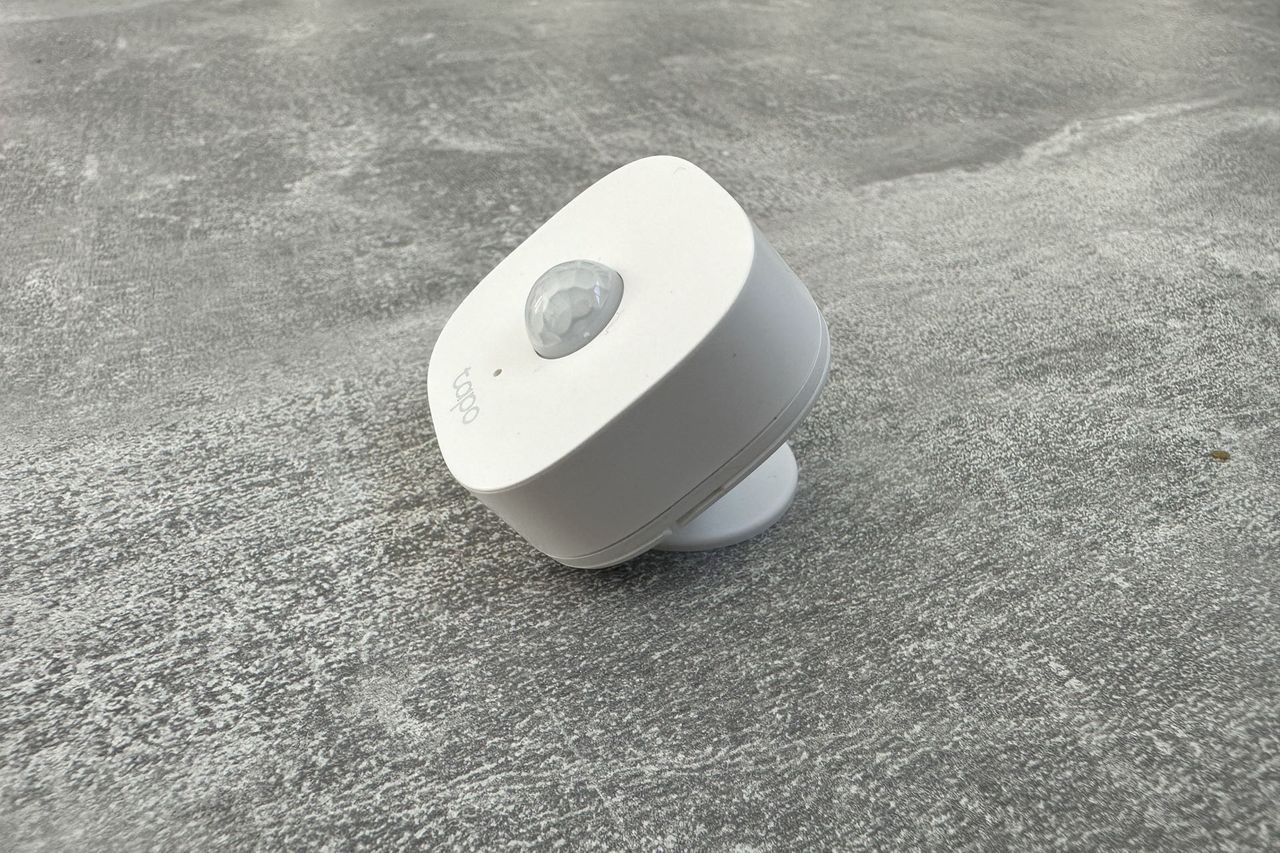 TP-Link Tapo Smart - T100 z boku