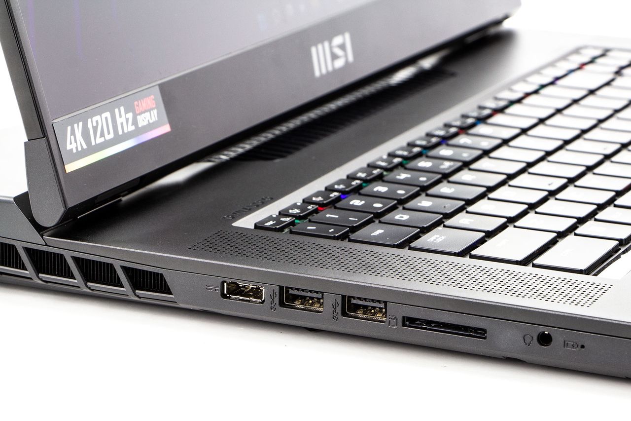 MSI Titan GT77 - porty po lewej stronie