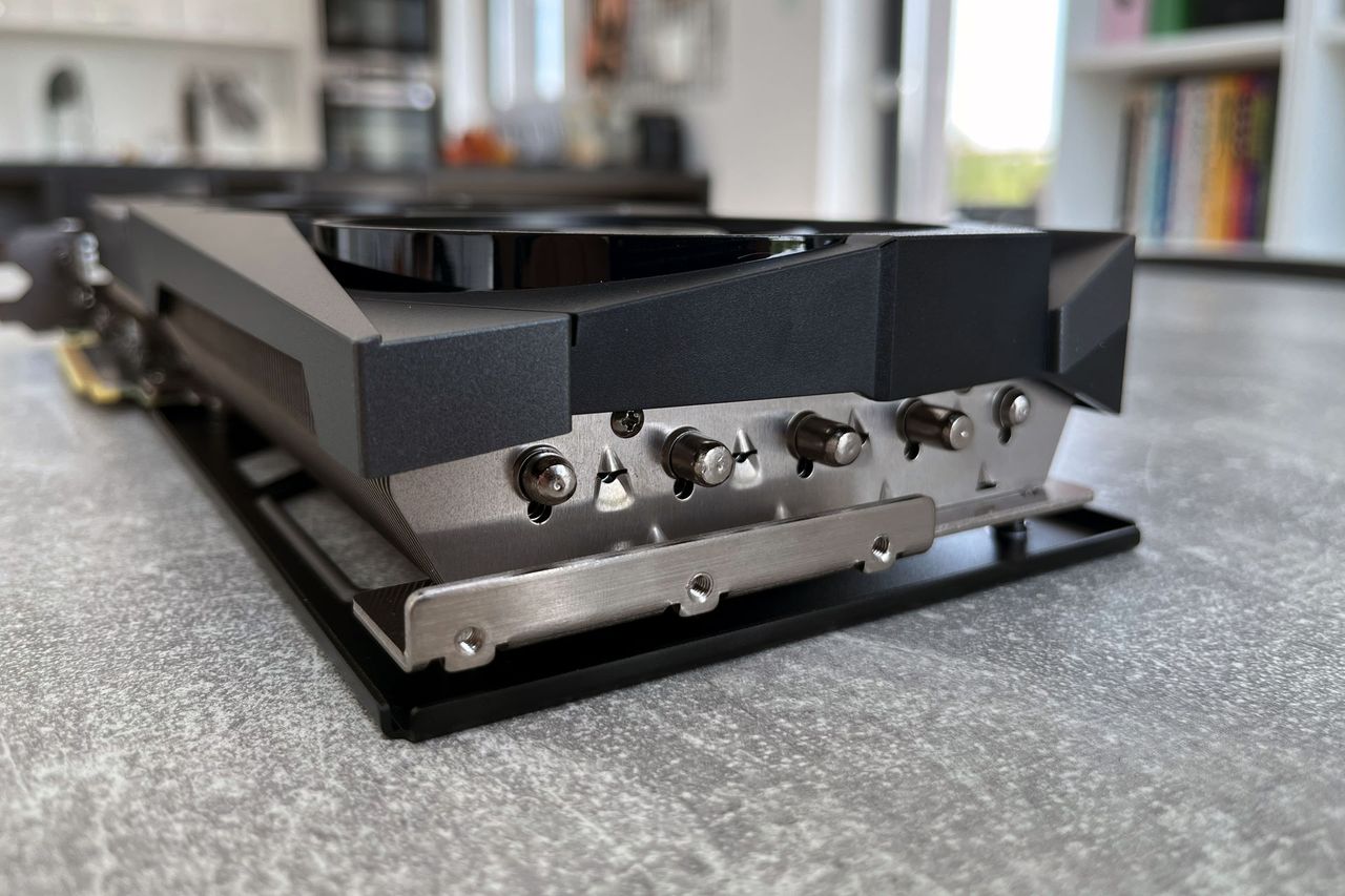 MSI GeForce RTX 4060 Ti Gaming X Trio - tył karty