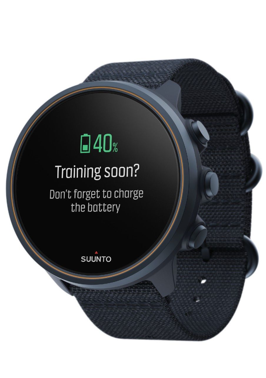 Suunto 9 Baro Titanium - ładowanie baterii przed treningiem