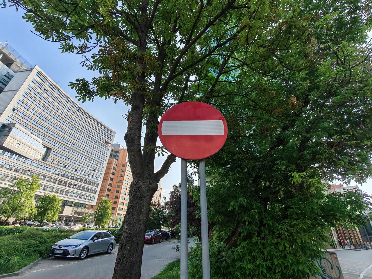 Przykładowe zdjęcia z aparatu ultraszerokokątnego Honora 600