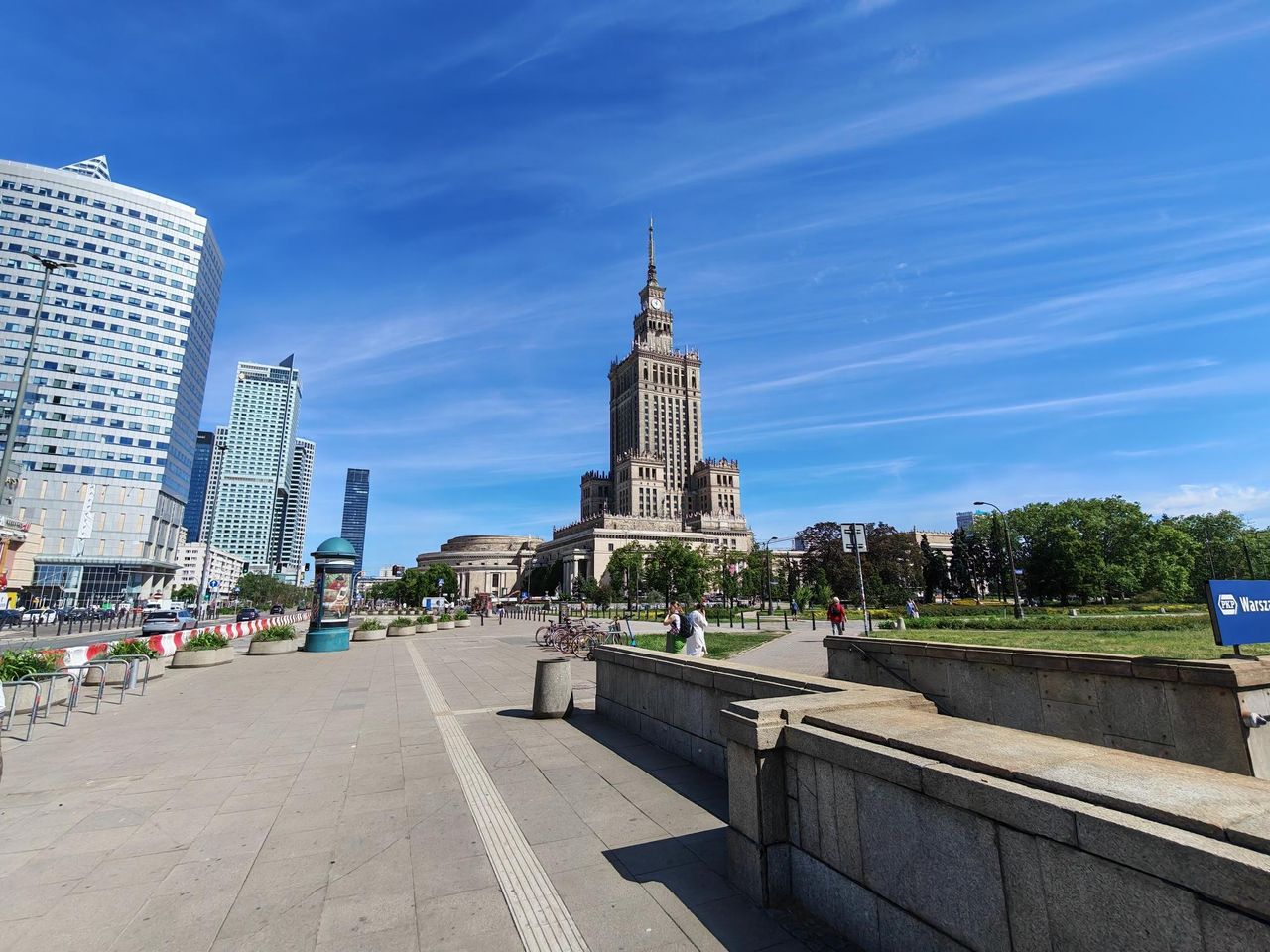 Przykładowe zdjęcia z aparatu ultraszerokokątnego Honora 600