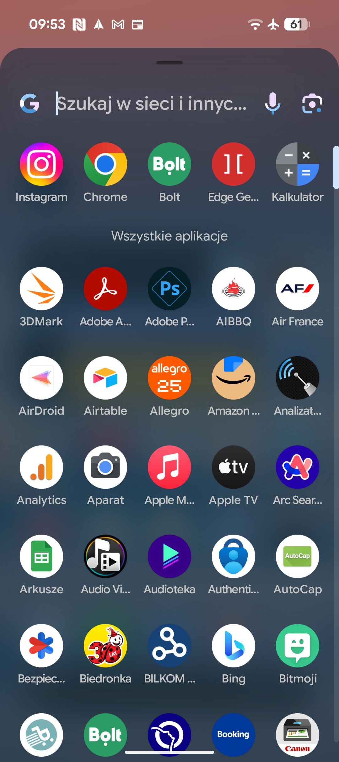 Android 16 (po lewej) i Android 15 (po prawej)