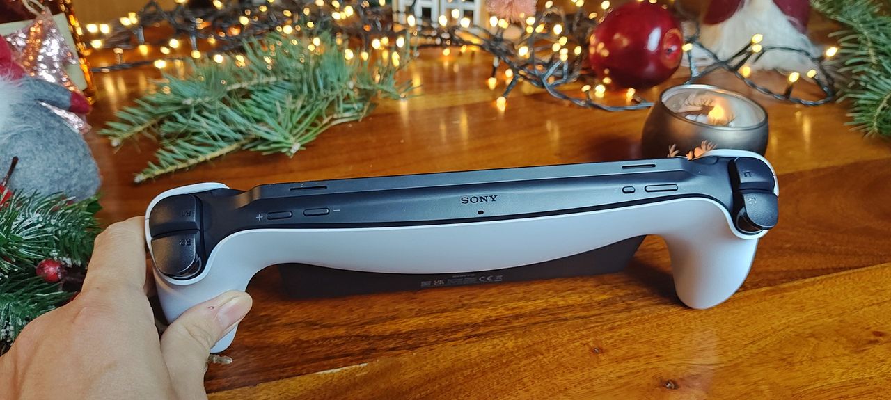 PlayStation Portal - przyciski na górnej krawędzi