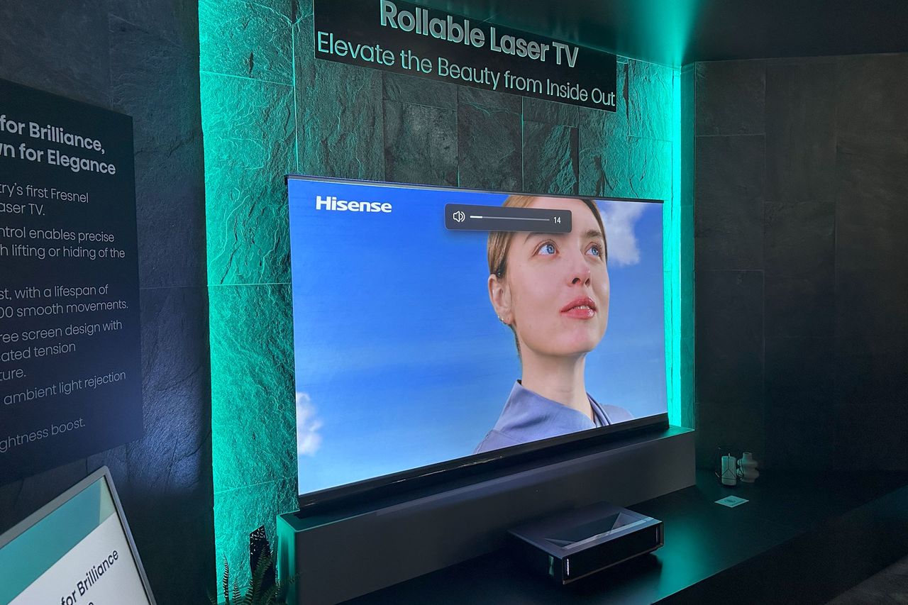 IFA 2024 - Hisense Flex Screen