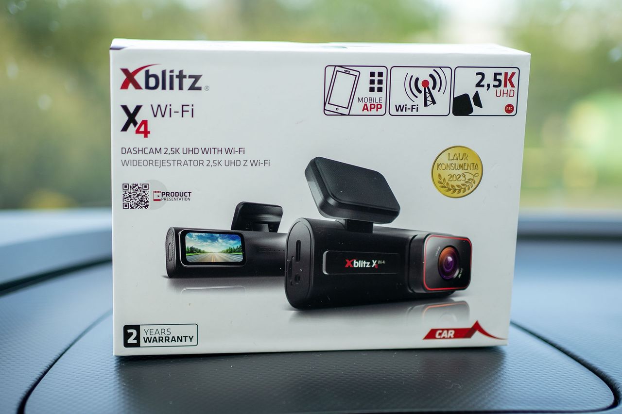 Xblitz X4 Wi-Fi - opakowanie