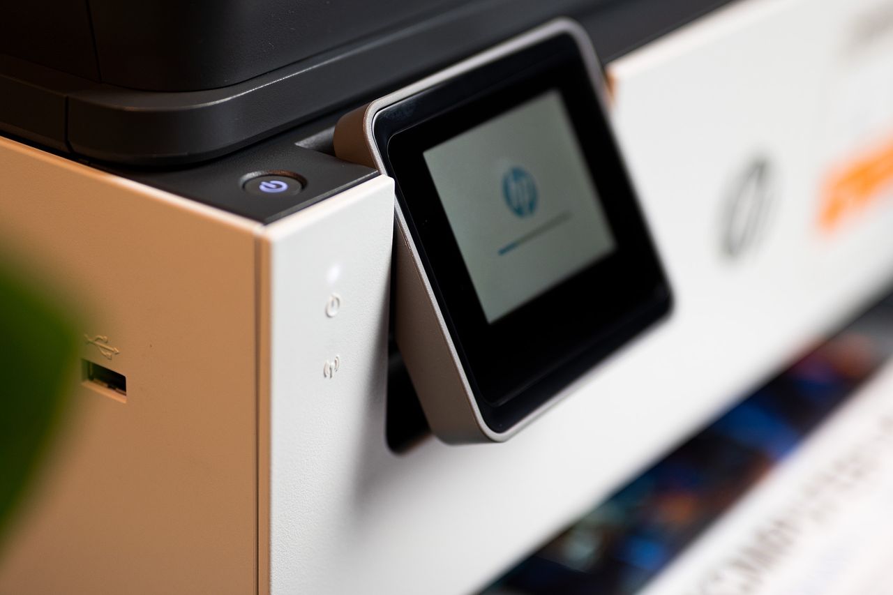 HP OfficeJet Pro 9010e - odchylany ekran