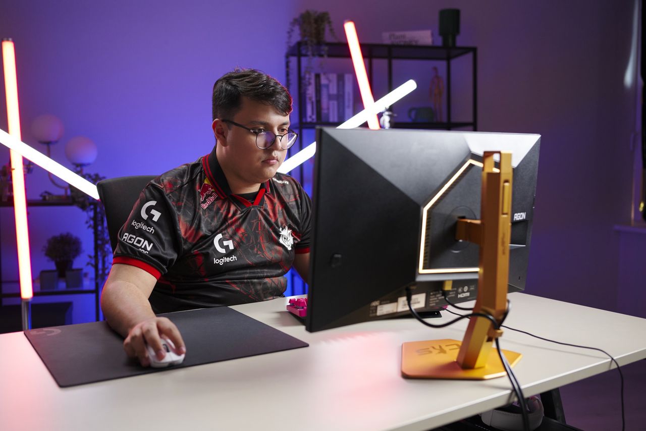 Oficjalny monitor Counter-Strike 2