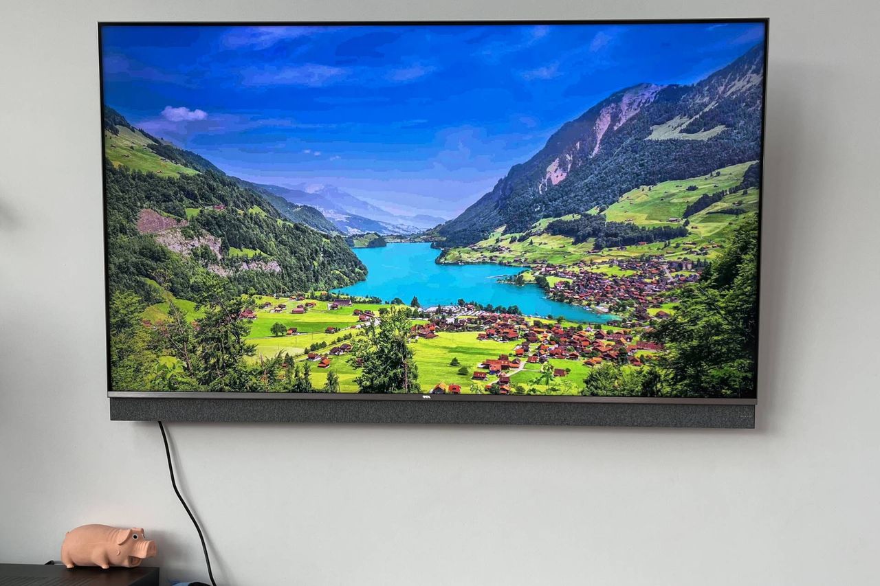 TCL 65C825 - prezentacja barw 2
