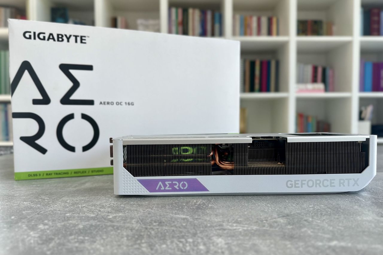 Gigabyte GeForce RTX 4080 Super AERO - urzebrowanie chłodzenia
